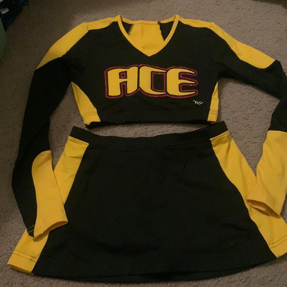 ACE cheer uniform